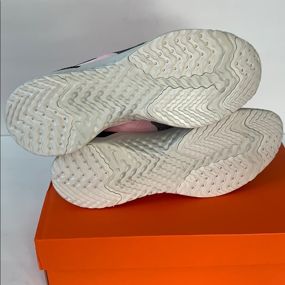 nike odyssey react blue pink